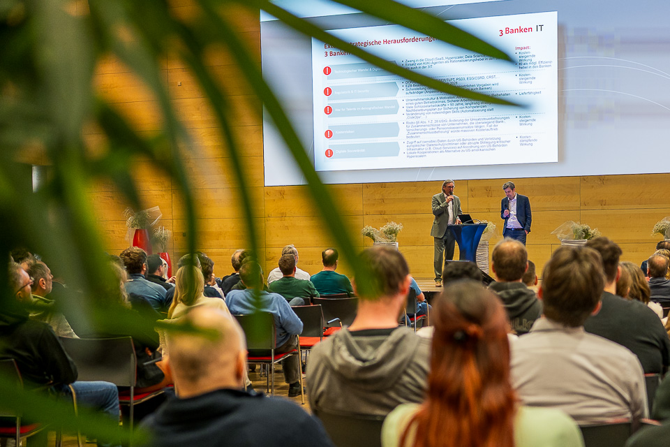 Präsentation des Strategie-Updates 2030 der 3 Banken IT